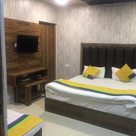 Fabhotel Dm Residency Amritsar Extérieur photo